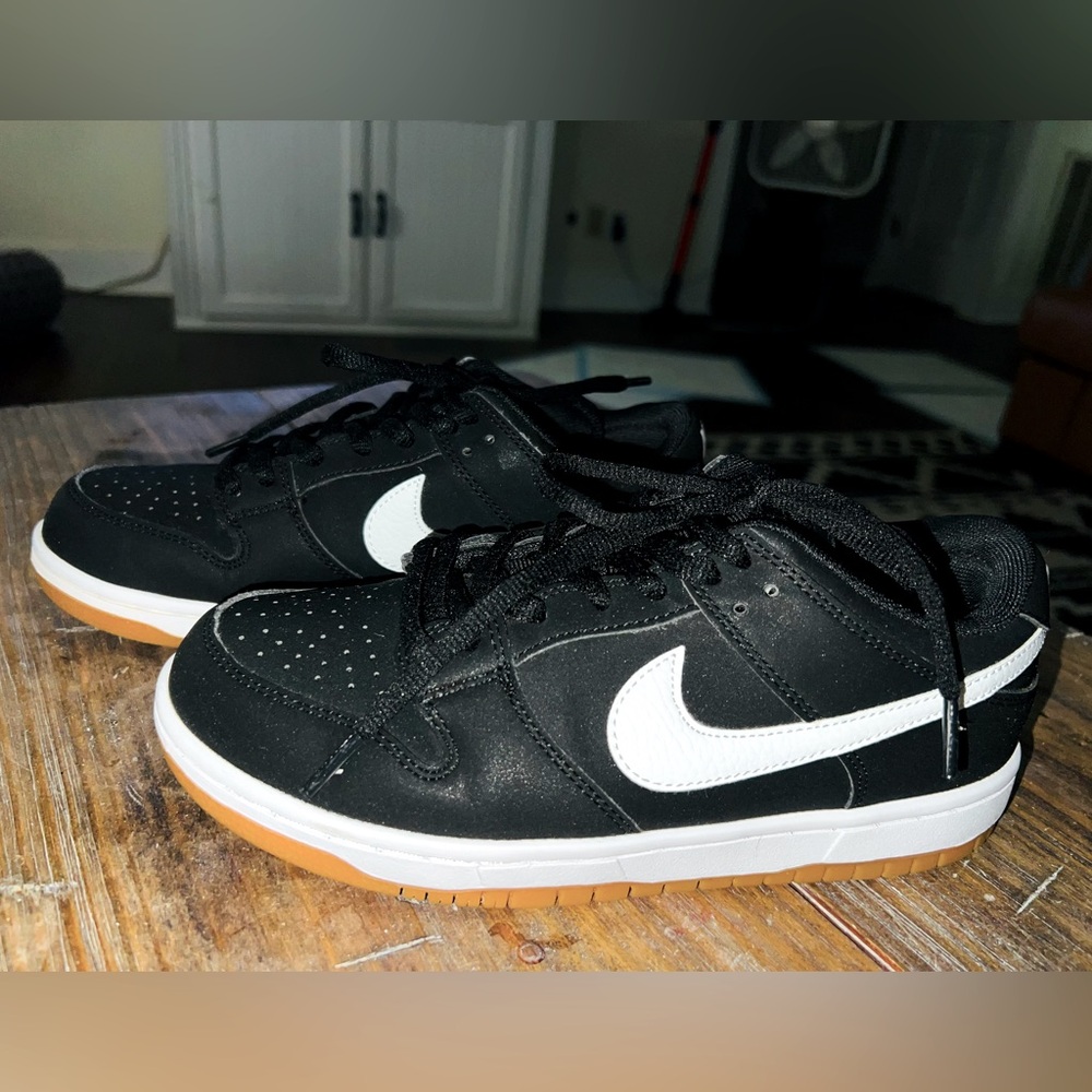 Nike SB Dunk Low Pro- Black & Gum, women’s size 8, like new condition, worn once